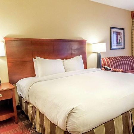 Doubletree By Hilton Holland Hotell Eksteriør bilde