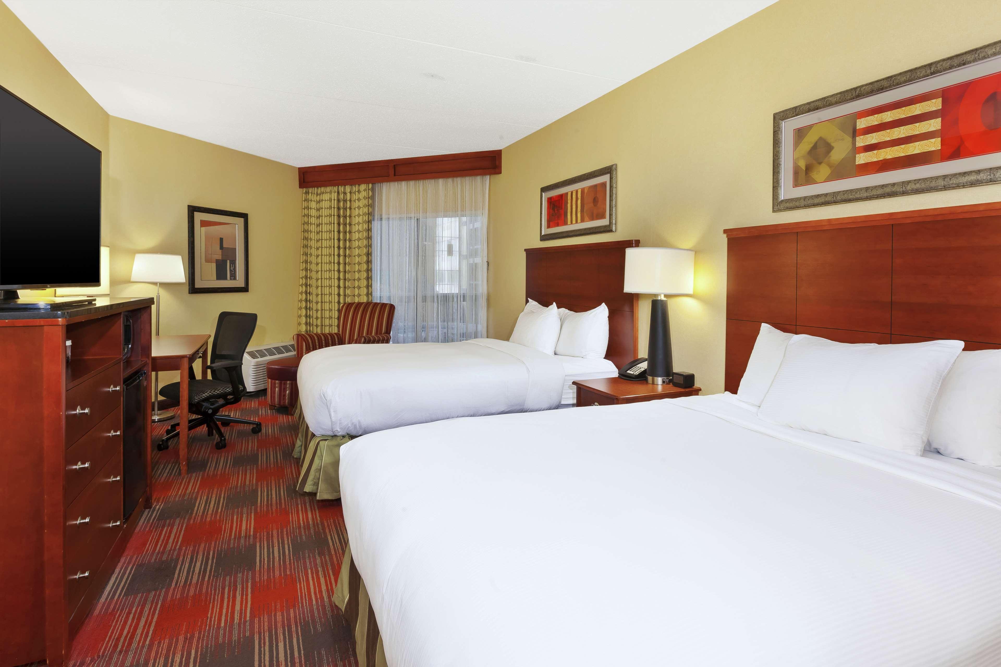 Doubletree By Hilton Holland Hotell Eksteriør bilde