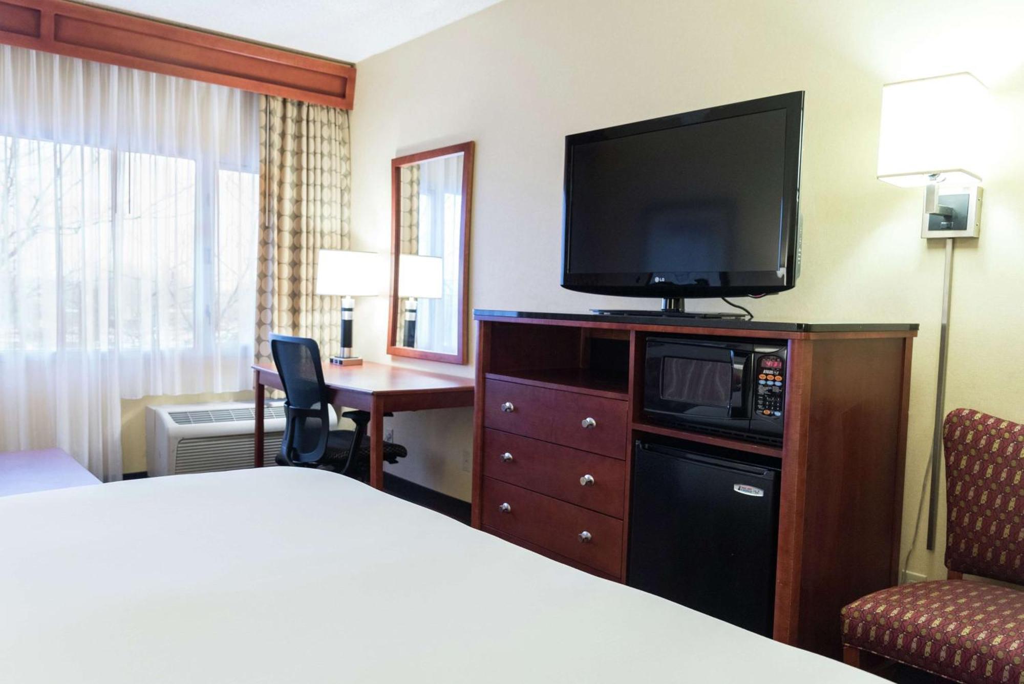 Doubletree By Hilton Holland Hotell Eksteriør bilde