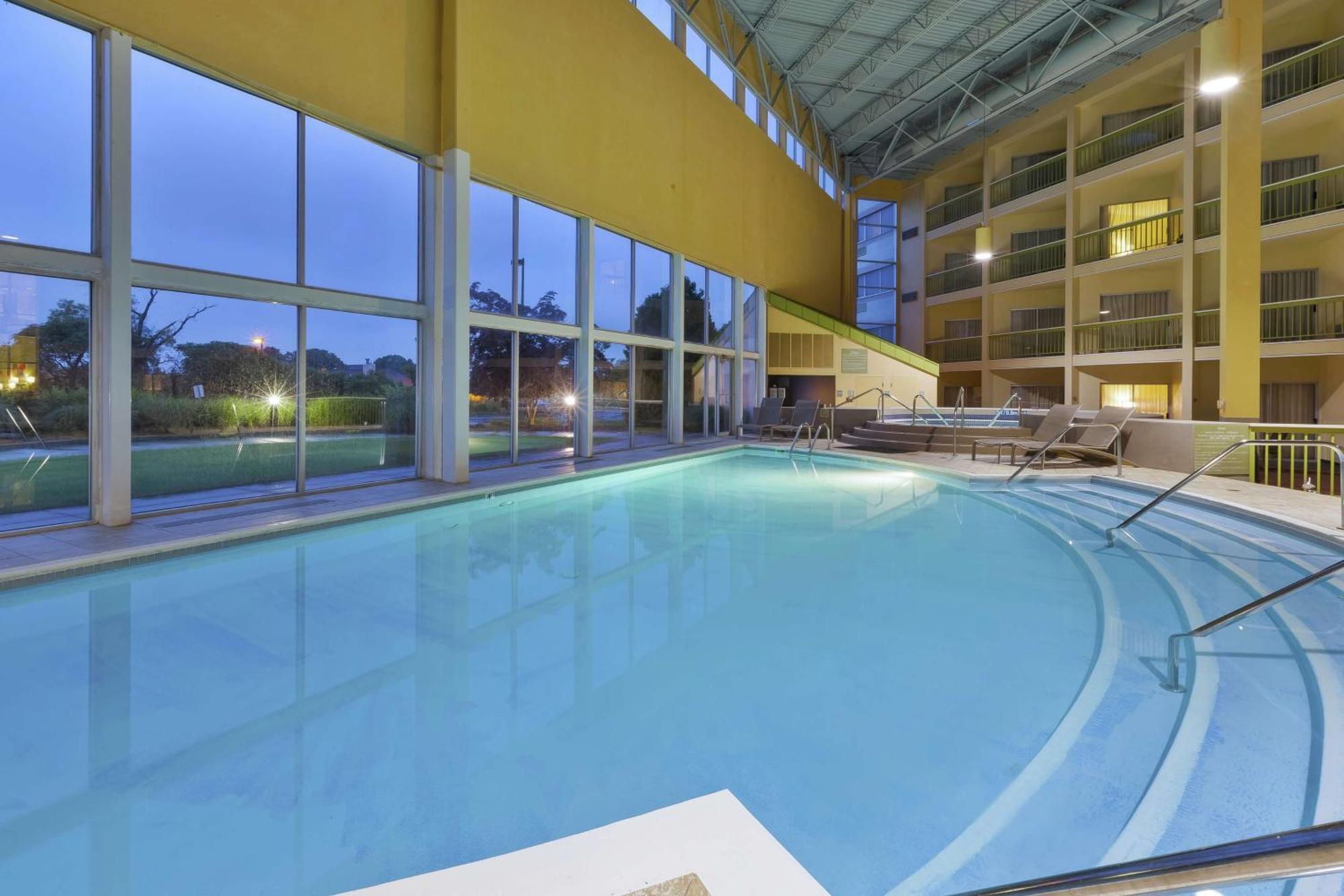 Doubletree By Hilton Holland Hotell Eksteriør bilde